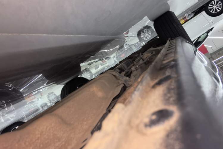 Used BYD Song 2021 Classic Edition 1.5T Automatic Elite Model Left Side Sill