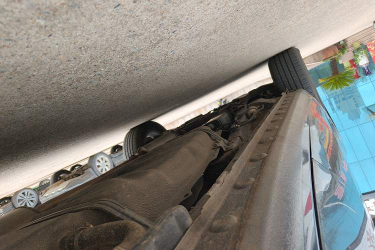 Used BYD Song 2021 Classic Edition 1.5T Manual Luxury Model Left Side Sill