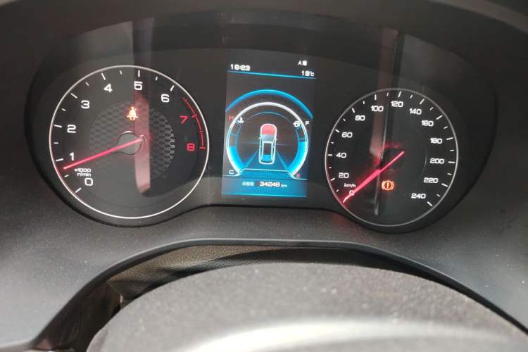 Used BYD Song 2021 Classic Edition 1.5T Manual Luxury Model Odometer Close Up