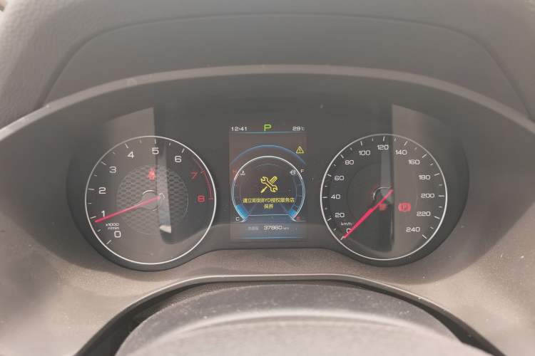 Used BYD Song 2021 Classic Edition 1.5T Automatic Luxury Model Odometer Close Up