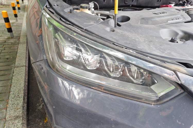 Used BYD Song 2021 Classic Edition 1.5T Automatic Elite Model Right Front Headlight