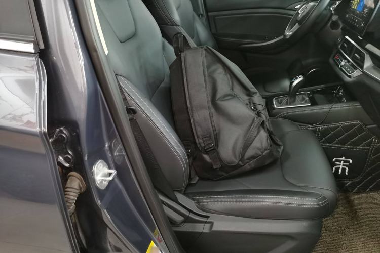 Used BYD Song 2021 Classic Edition 1.5T Automatic Elite Model Right Front Seat