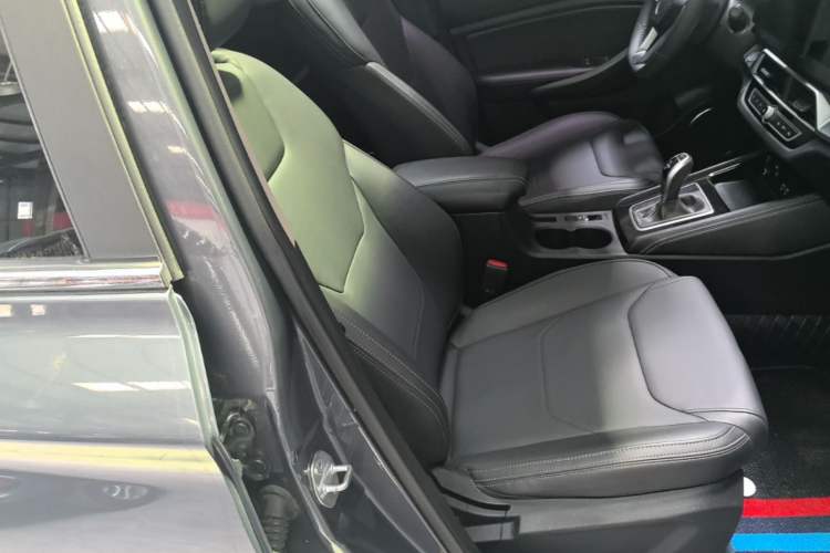 Used BYD Song 2021 Classic Edition 1.5T Automatic Elite Model Right Front Seat
