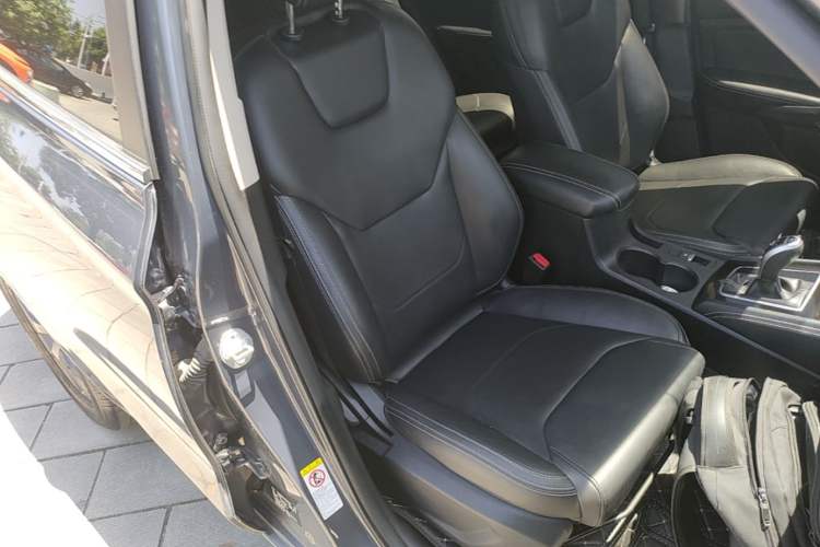 Used BYD Song 2021 Classic Edition 1.5T Automatic Elite Model Right Front Seat
