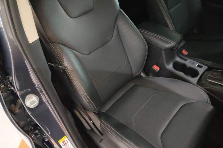Used BYD Song 2021 Classic Edition 1.5T Automatic Elite Model Right Front Seat
