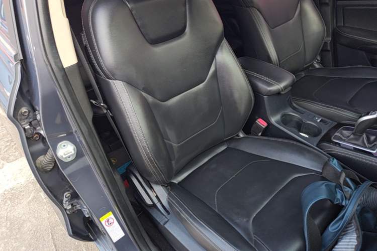 Used BYD Song 2021 Classic Edition 1.5T Automatic Elite Model Right Front Seat