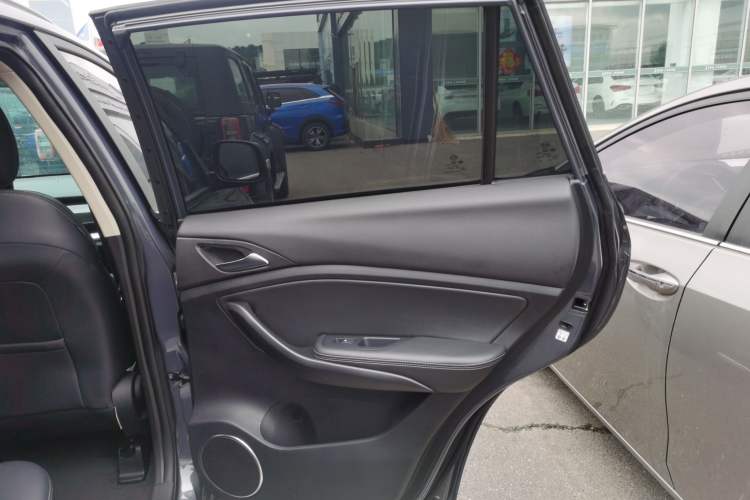 Used BYD Song 2021 Classic Edition 1.5T Automatic Elite Model Right Rear Door Interior