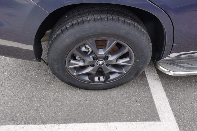 Used BYD Song 2021 Classic Edition 1.5T Automatic Elite Model Right Rear Wheel Hub