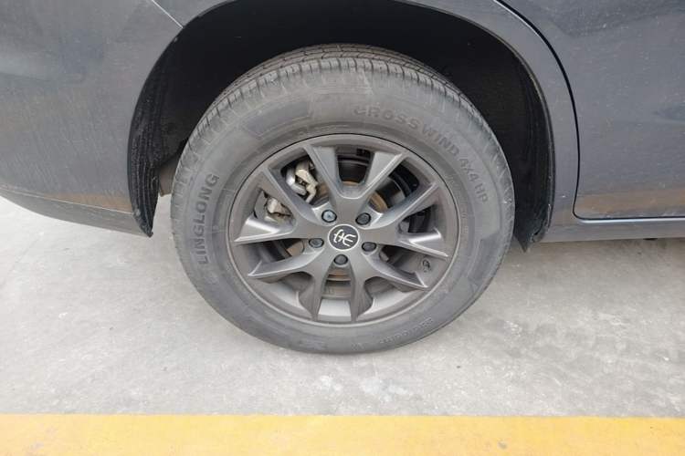 Used BYD Song 2021 Classic Edition 1.5T Automatic Elite Model Right Rear Wheel Hub