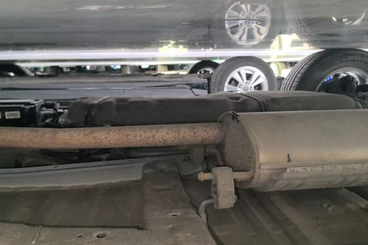 Used BYD Song 2021 Classic Edition 1.5T Automatic Elite Model Right Side Sill