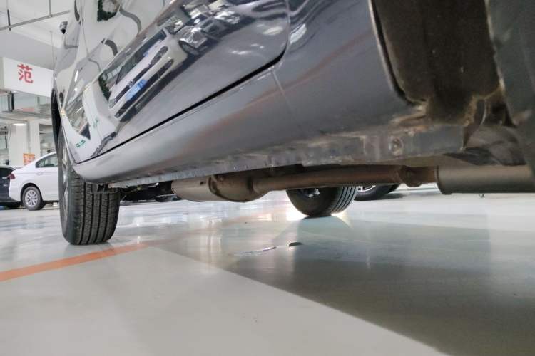 Used BYD Song 2021 Classic Edition 1.5T Automatic Elite Model Right Side Sill