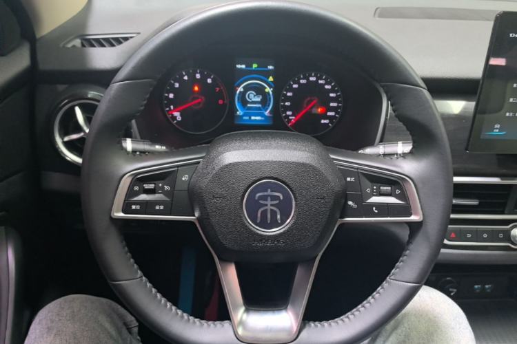 Used BYD Song 2021 Classic Edition 1.5T Automatic Elite Model Steering Wheel