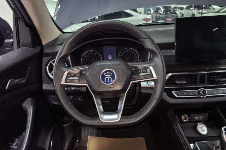 Used BYD Song 2021 Classic Edition 1.5T Automatic Elite Model Steering Wheel