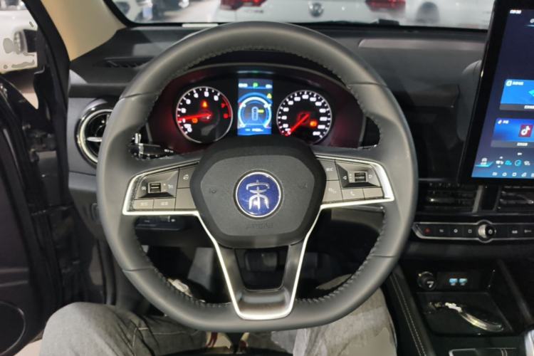 Used BYD Song 2021 Classic Edition 1.5T Automatic Elite Model Steering Wheel