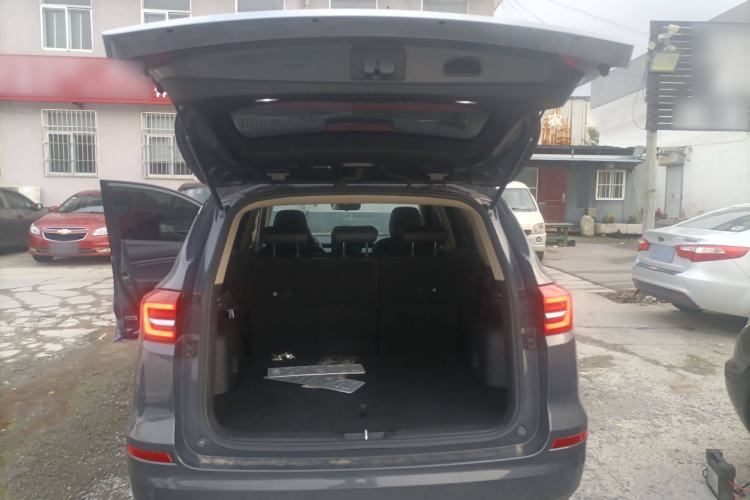Used BYD Song 2021 Classic Edition 1.5T Automatic Luxury Model Trunk