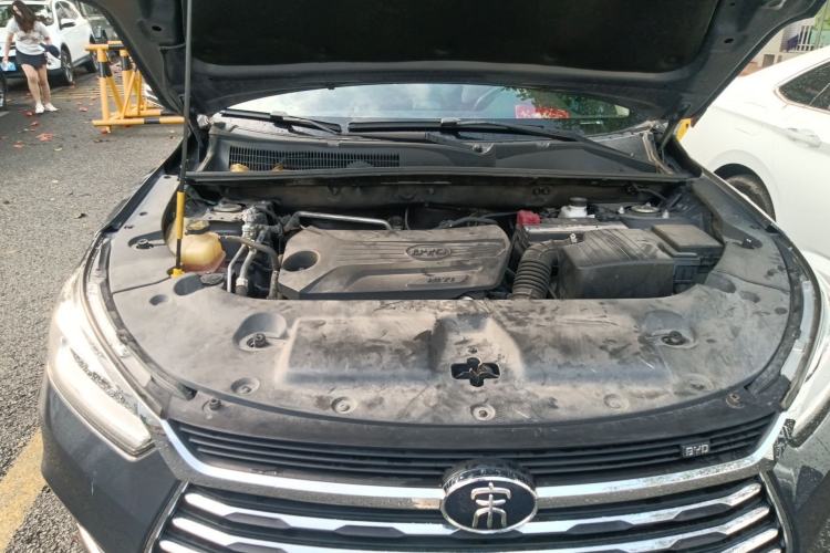 Used BYD Song 2021 Classic Edition 1.5T Automatic Elite Model Engine Bay