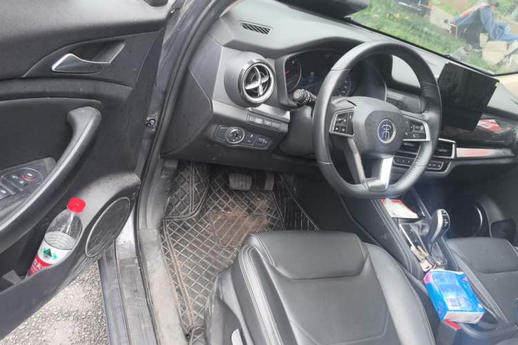 Used BYD Song 2021 Classic Edition 1.5T Automatic Elite Model Driver Seat