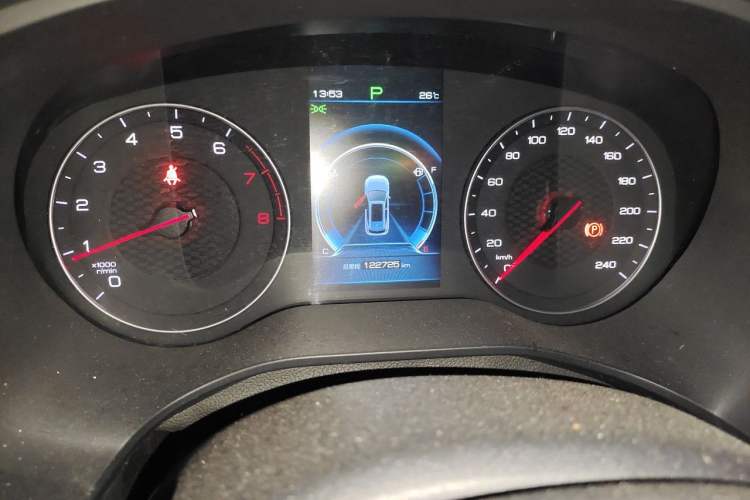 Used BYD Song 2021 Classic Edition 1.5T Automatic Luxury Model Odometer Close Up