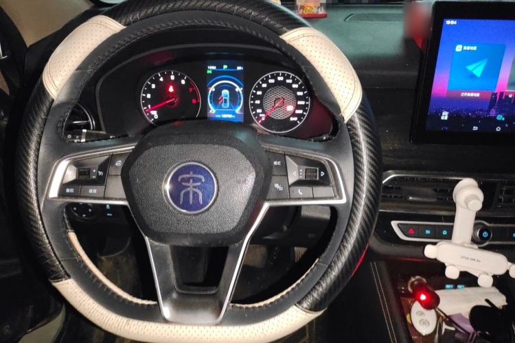 Used BYD Song 2021 Classic Edition 1.5T Automatic Luxury Model Steering Wheel