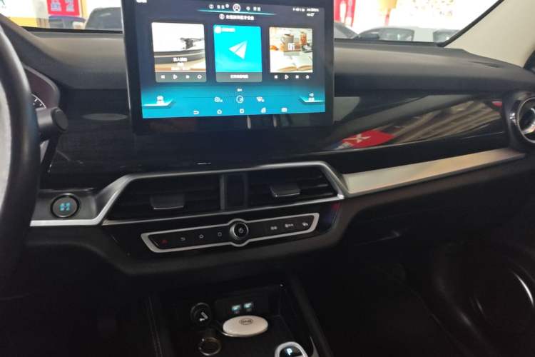 Used BYD Song 2021 Classic Edition 1.5T Automatic Elite Model Audio And AC Panel