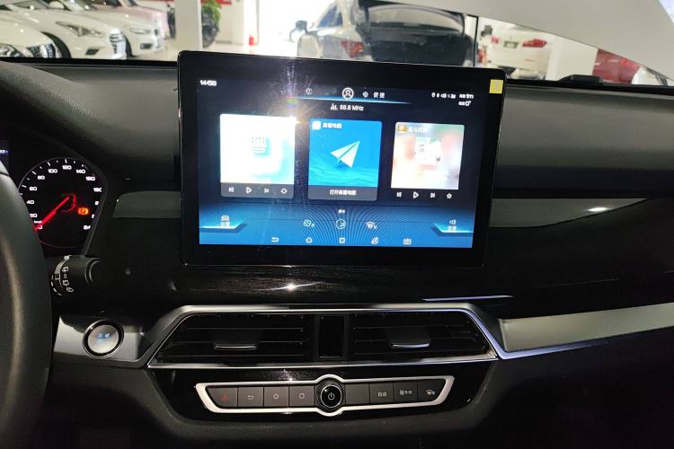 Used BYD Song 2021 Classic Edition 1.5T Automatic Elite Model Audio And AC Panel