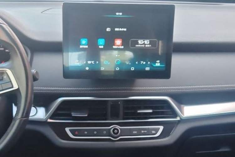 Used BYD Song 2021 Classic Edition 1.5T Manual Luxury Model Audio And AC Panel