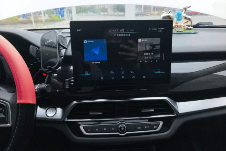 Used BYD Song 2021 Classic Edition 1.5T Automatic Luxury Model Audio And AC Panel