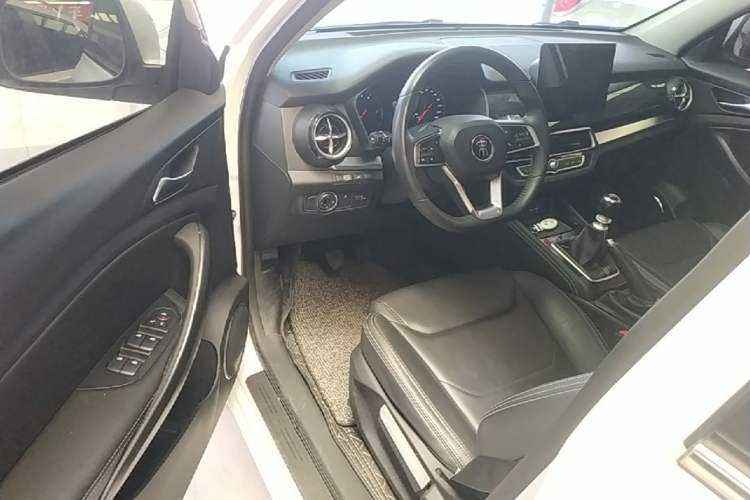 Used BYD Song 2021 Classic Edition 1.5T Manual Luxury Model Driver Seat