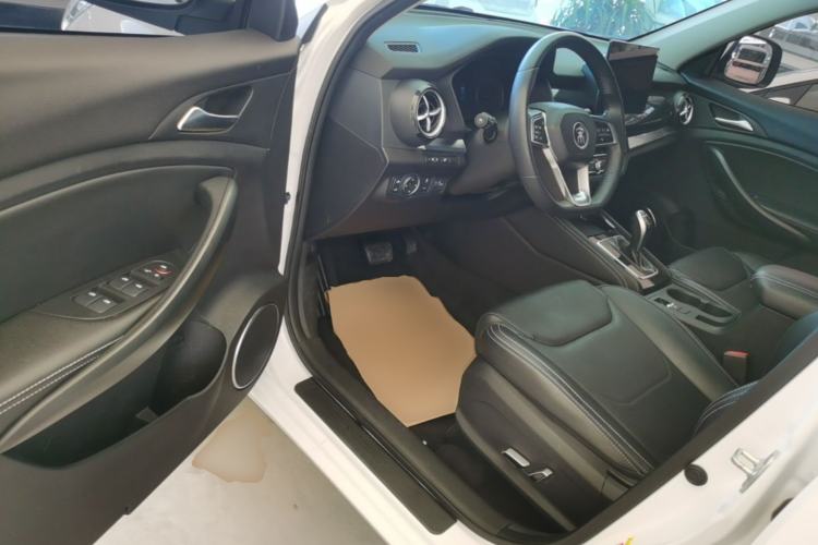 Used BYD Song 2021 Classic Edition 1.5T Automatic Luxury Model Driver Seat