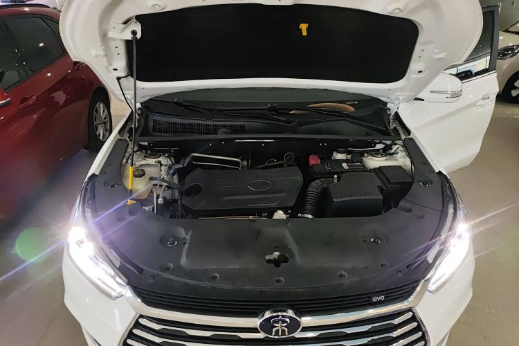 Used BYD Song 2021 Classic Edition 1.5T Automatic Elite Model Engine Bay