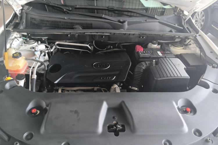Used BYD Song 2021 Classic Edition 1.5T Automatic Elite Model Engine Bay