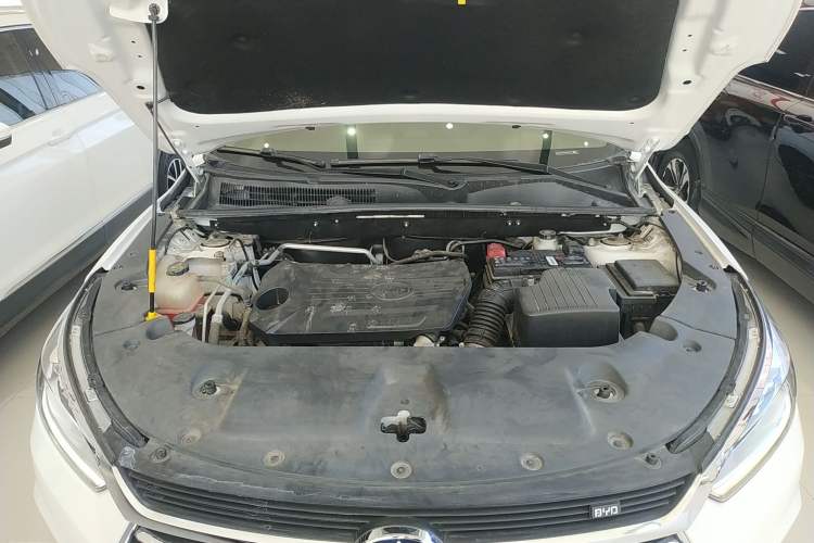 Used BYD Song 2021 Classic Edition 1.5T Automatic Elite Model Engine Bay