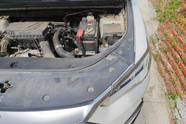 Used BYD Song 2021 Classic Edition 1.5T Automatic Elite Model Engine Bay Left