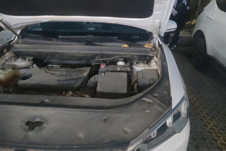 Used BYD Song 2021 Classic Edition 1.5T Automatic Elite Model Engine Bay Left