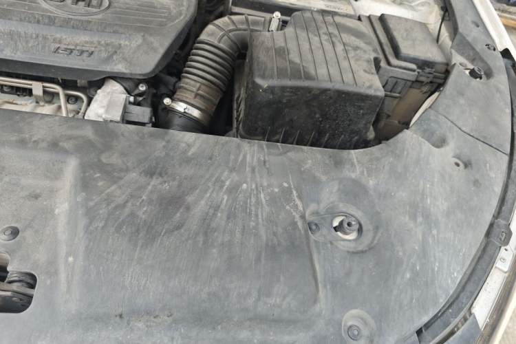 Used BYD Song 2021 Classic Edition 1.5T Automatic Elite Model Engine Bay Left