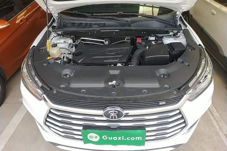 Used BYD Song 2021 Classic Edition 1.5T Manual Luxury Model Engine Bay