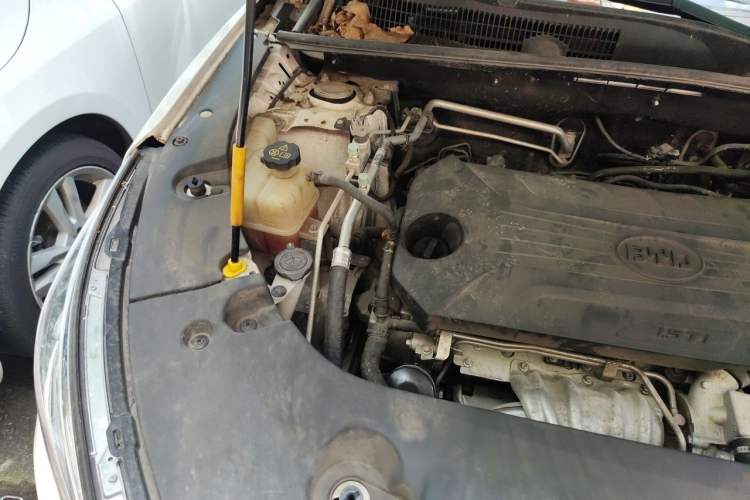 Used BYD Song 2021 Classic Edition 1.5T Automatic Elite Model Engine Bay Right