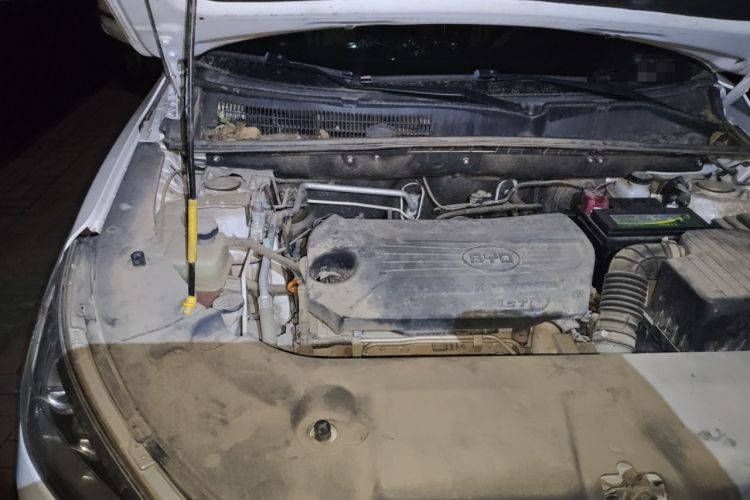 Used BYD Song 2021 Classic Edition 1.5T Automatic Elite Model Engine Bay Right