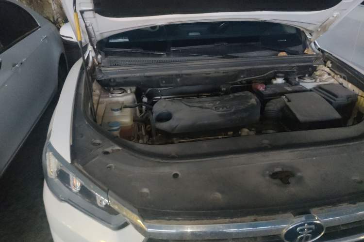 Used BYD Song 2021 Classic Edition 1.5T Automatic Elite Model Engine Bay Right
