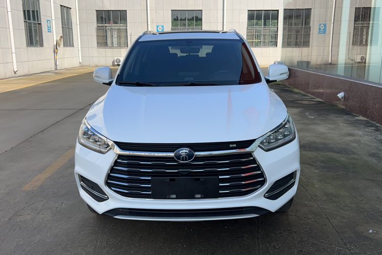 Used BYD Song 2021 Classic Edition 1.5T Manual Luxury Model Exterior 1