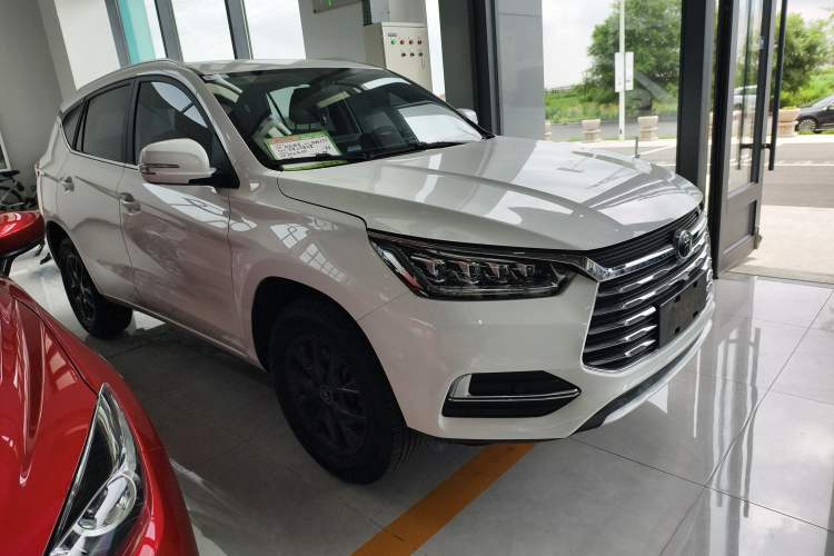 Used BYD Song 2021 Classic Edition 1.5T Automatic Elite Model Exterior 2