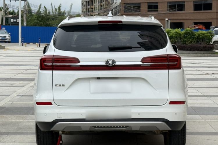 Used BYD Song 2021 Classic Edition 1.5T Automatic Elite Model Exterior 2