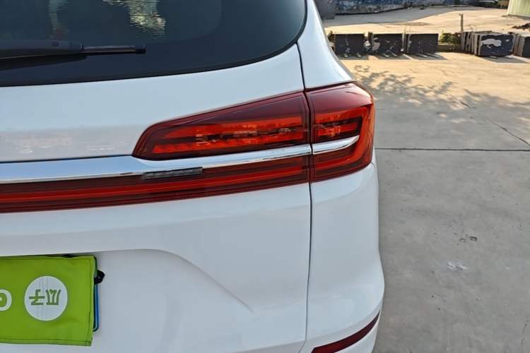 Used BYD Song 2021 Classic Edition 1.5T Automatic Elite Model Exterior 3