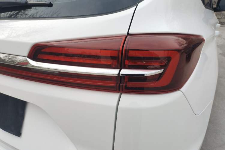 Used BYD Song 2021 Classic Edition 1.5T Automatic Luxury Model Exterior 3