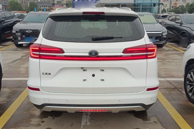 Used BYD Song 2021 Classic Edition 1.5T Automatic Luxury Model Exterior 4