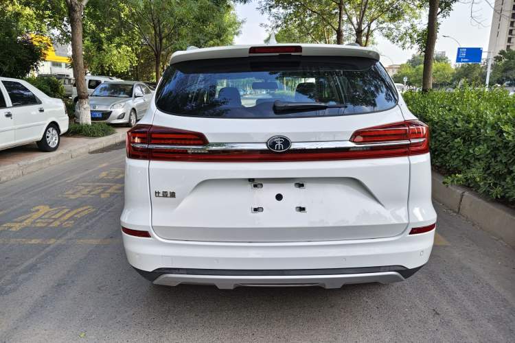 Used BYD Song 2021 Classic Edition 1.5T Automatic Elite Model Exterior 4