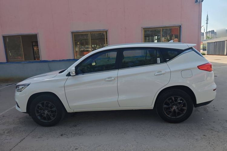 Used BYD Song 2021 Classic Edition 1.5T Manual Luxury Model Exterior 5