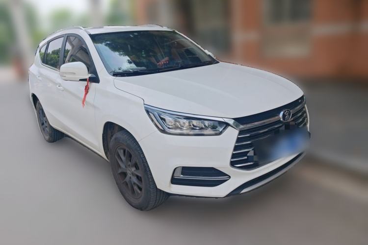 Used BYD Song 2021 Classic Edition 1.5T Automatic Luxury Model Front Right 45 Deg