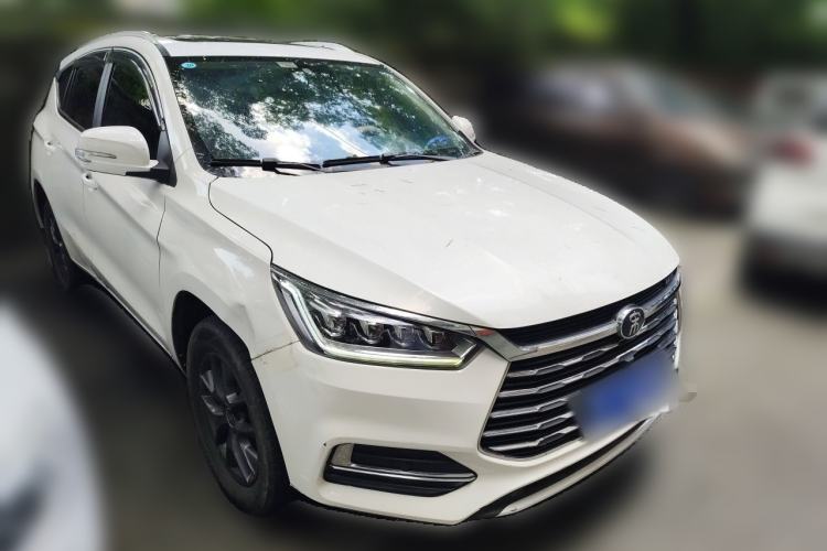 Used BYD Song 2021 Classic Edition 1.5T Automatic Elite Model Front Right 45 Deg