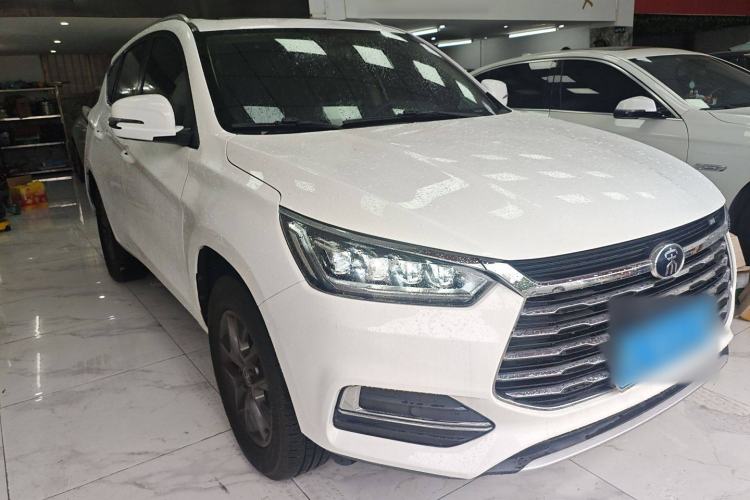 Used BYD Song 2021 Classic Edition 1.5T Automatic Elite Model Front Right 45 Deg